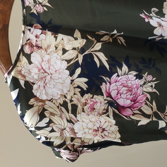 NWOT NEW YORK AND CO XL ARMY GREEN WITH PINK FLORAL - Picture 8 of 13